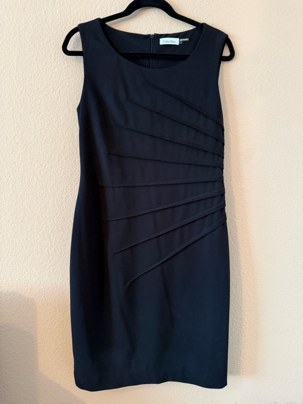Calvin Klein Black Sleeveless Pleated Dress